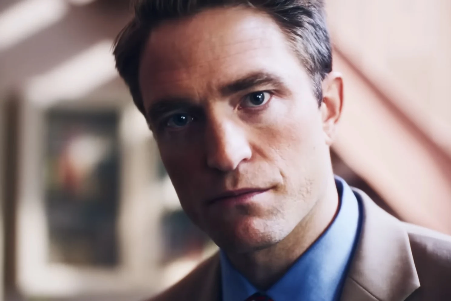 Robert Pattinsons intryck av Chris Hansen i primetime – den läskigaste scenen i en film full av creepare