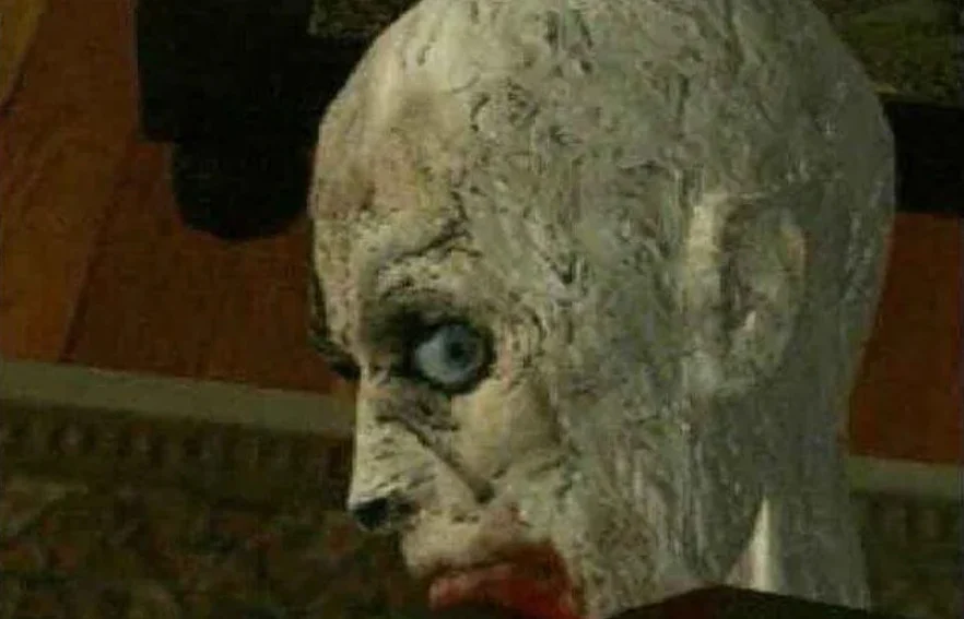 Teatern ger fansen en helt trogen Resident Evil-adaption som följer Zach Creggers film